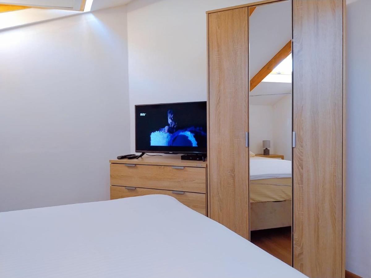 Apartment Dora Котор Екстер'єр фото