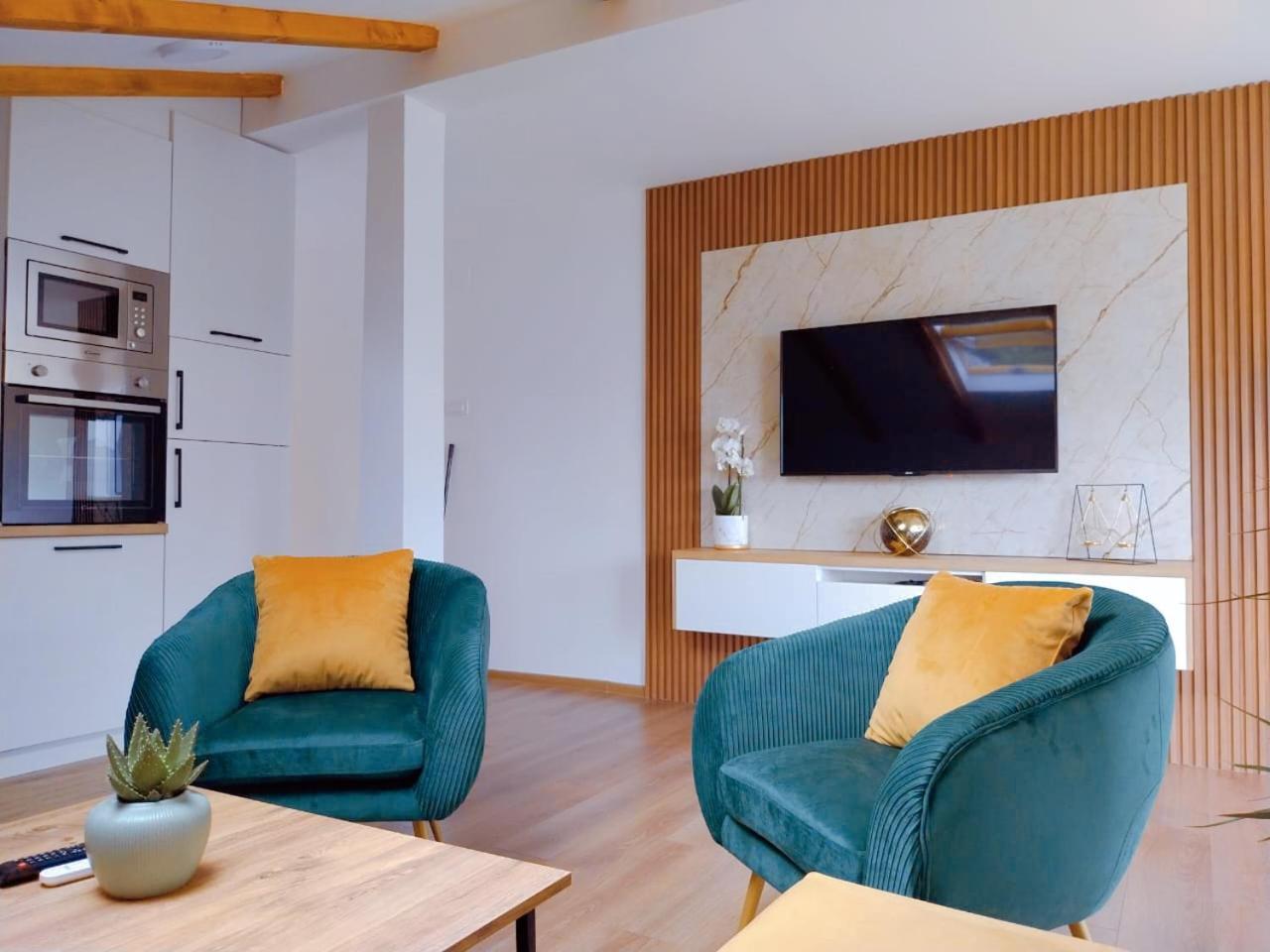 Apartment Dora Котор Екстер'єр фото